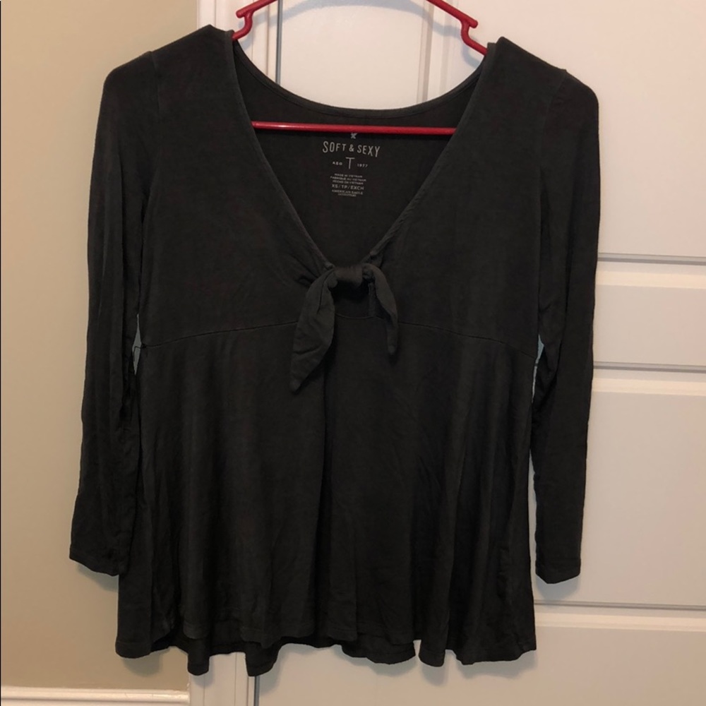 grey american eagle top